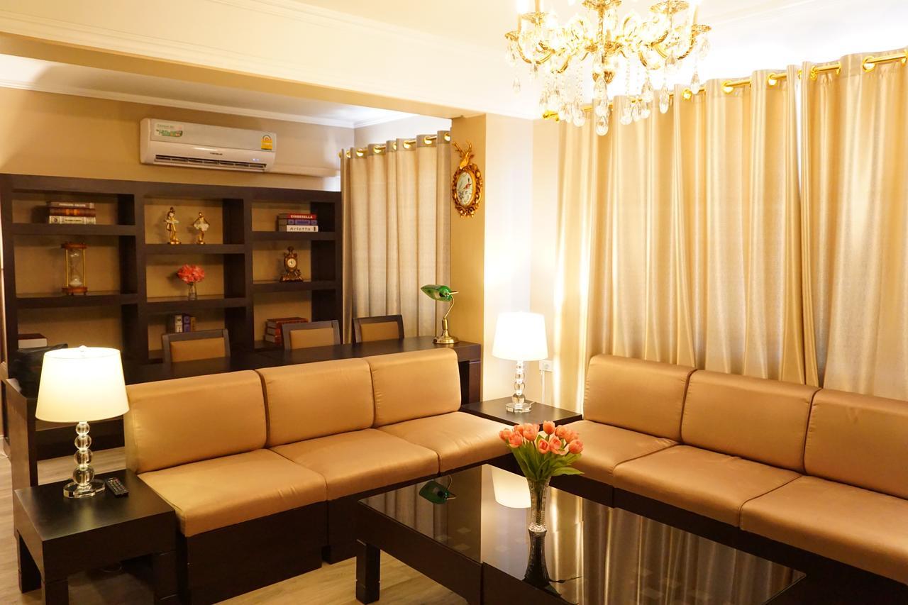Taris Art Hotel Phrae Esterno foto